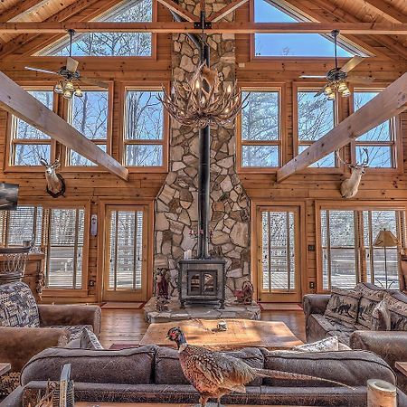 Blue Ridge Bliss- Spacious Cabin, Pets, Hot Tub! Экстерьер фото