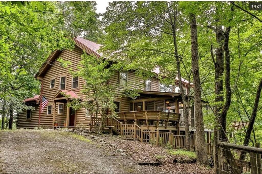 Blue Ridge Bliss- Spacious Cabin, Pets, Hot Tub! Экстерьер фото