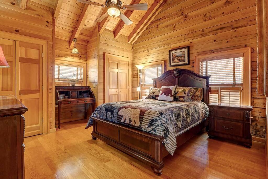 Blue Ridge Bliss- Spacious Cabin, Pets, Hot Tub! Экстерьер фото