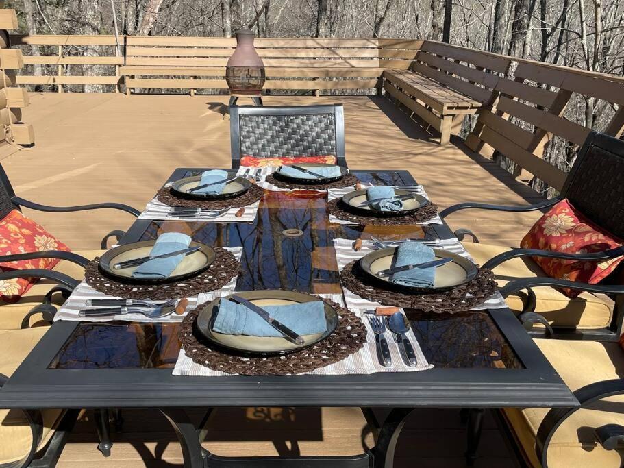 Blue Ridge Bliss- Spacious Cabin, Pets, Hot Tub! Экстерьер фото