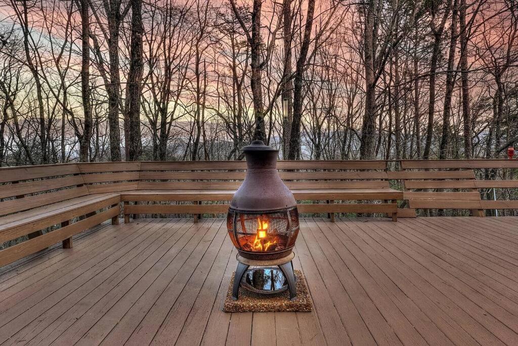 Blue Ridge Bliss- Spacious Cabin, Pets, Hot Tub! Экстерьер фото