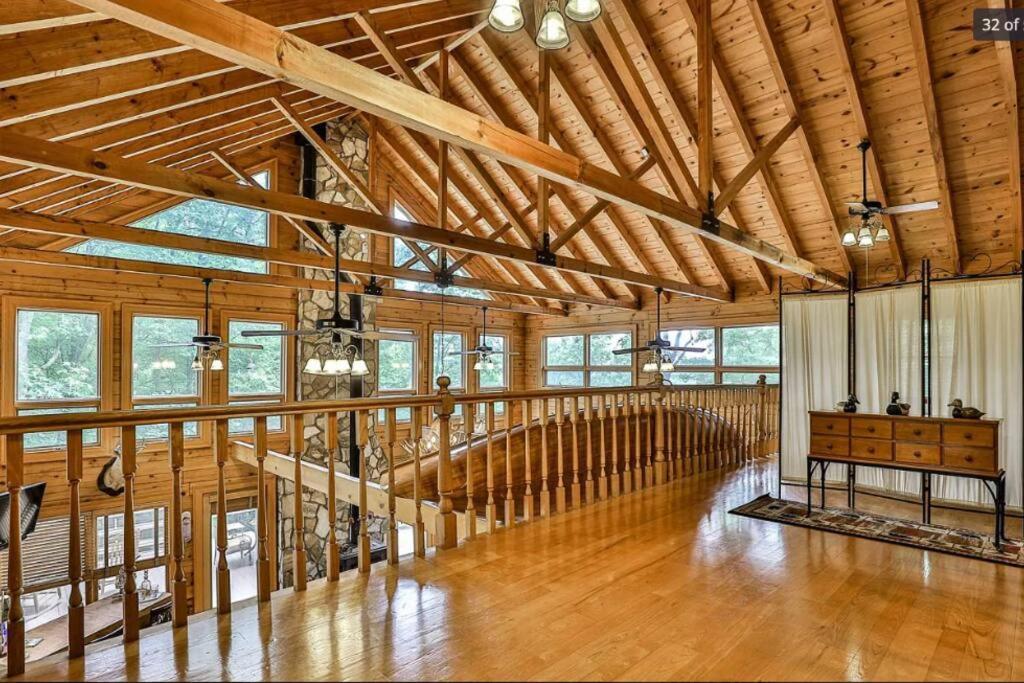 Blue Ridge Bliss- Spacious Cabin, Pets, Hot Tub! Экстерьер фото