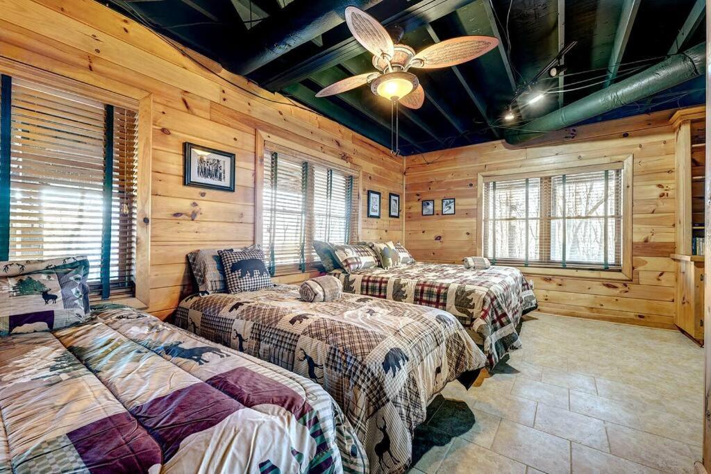Blue Ridge Bliss- Spacious Cabin, Pets, Hot Tub! Экстерьер фото