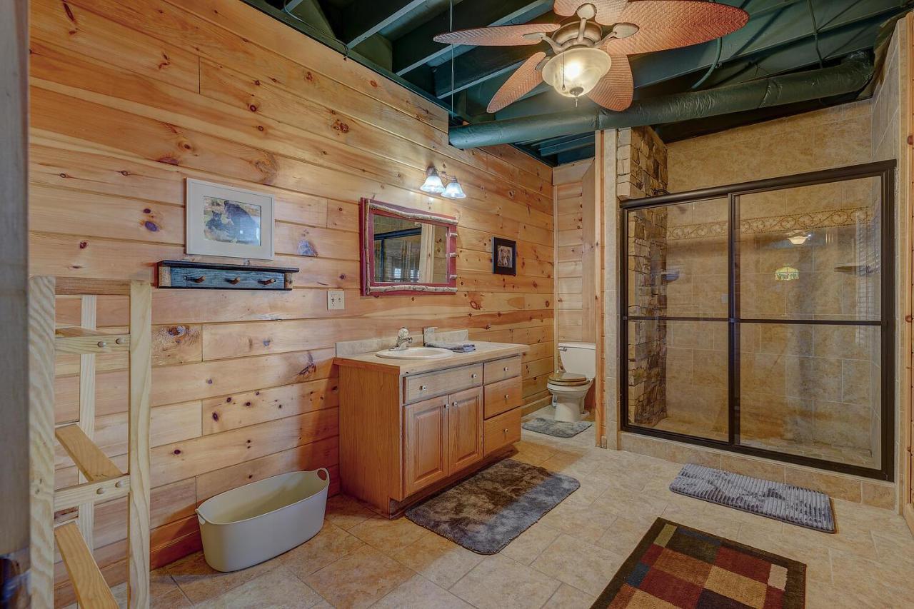 Blue Ridge Bliss- Spacious Cabin, Pets, Hot Tub! Экстерьер фото