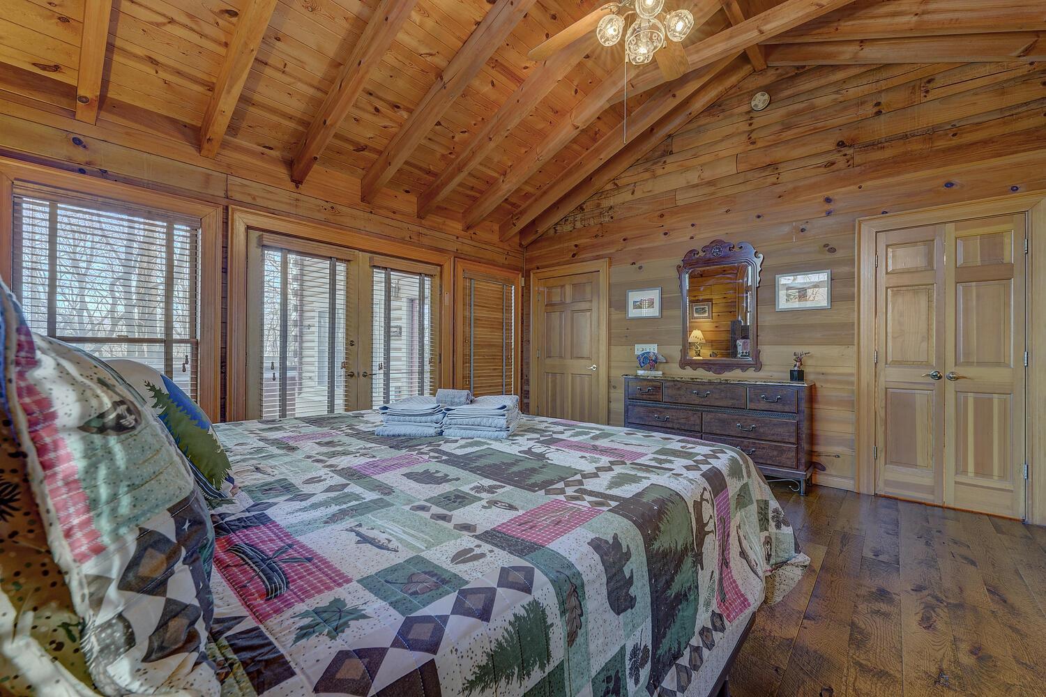 Blue Ridge Bliss- Spacious Cabin, Pets, Hot Tub! Экстерьер фото